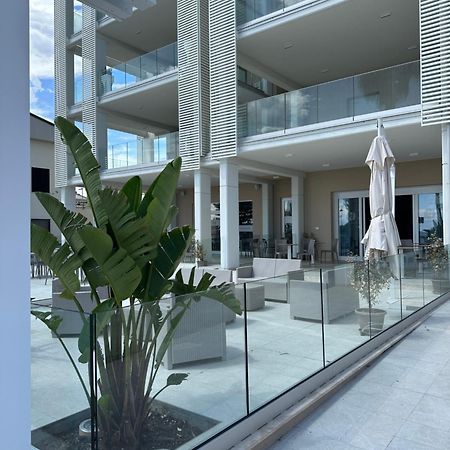 Hotel Petite Fleur Alba Adriatica Ngoại thất bức ảnh