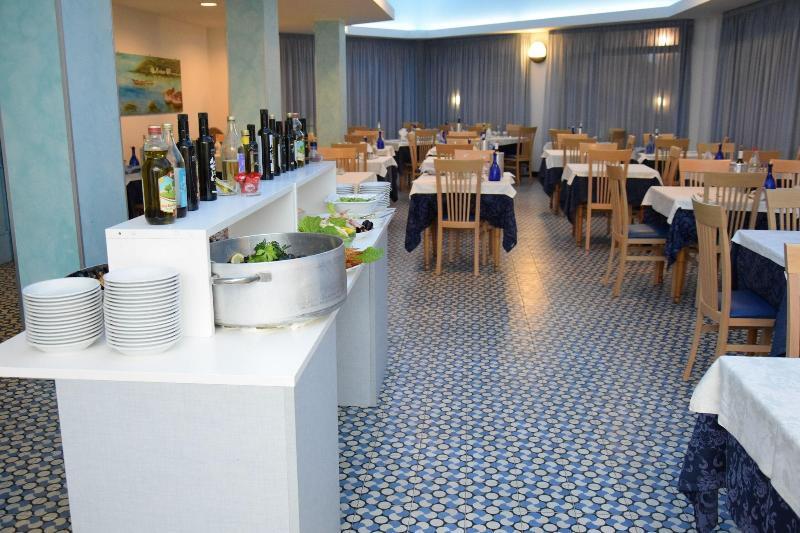 Hotel Petite Fleur Alba Adriatica Ngoại thất bức ảnh