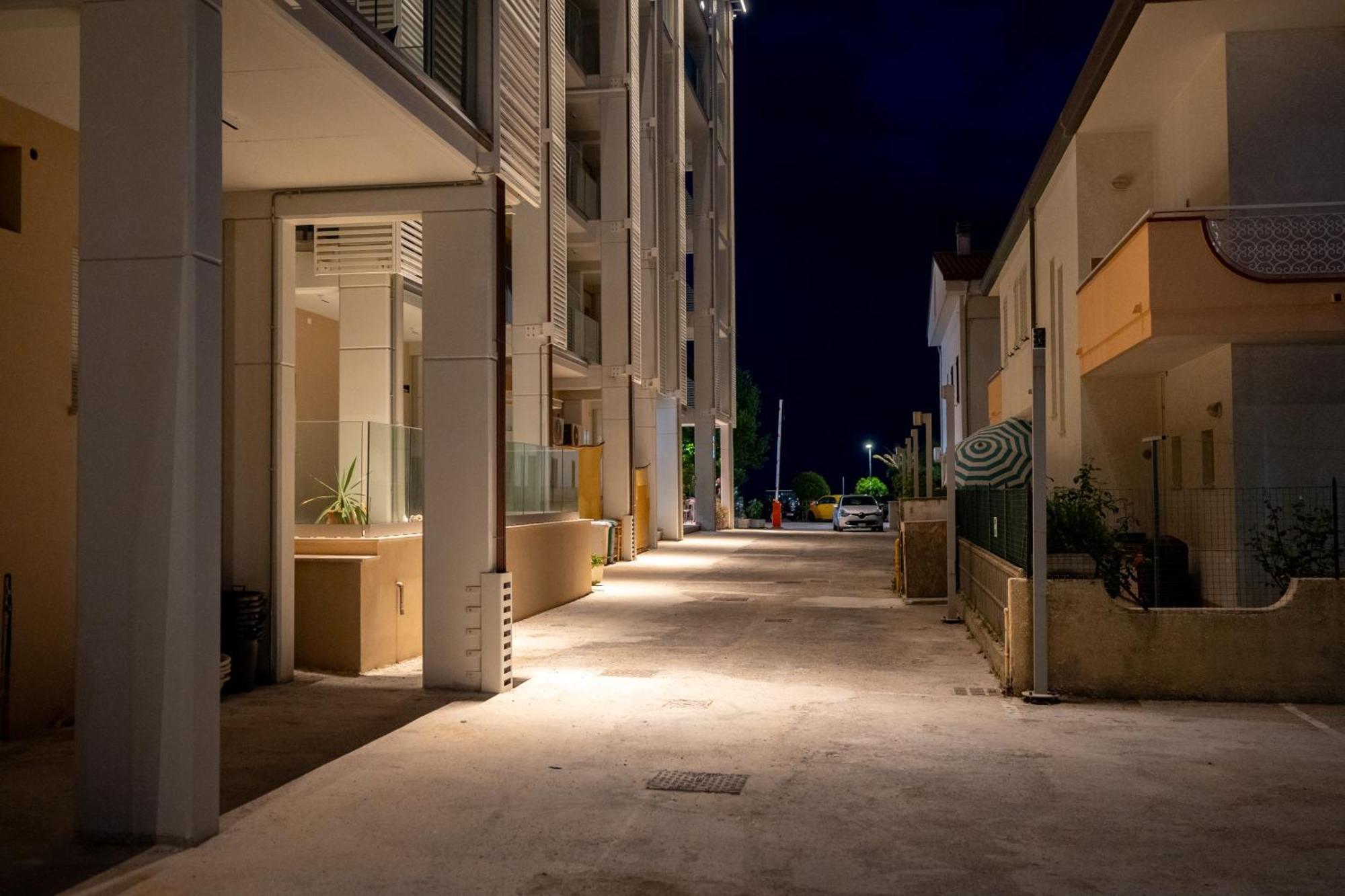Hotel Petite Fleur Alba Adriatica Ngoại thất bức ảnh