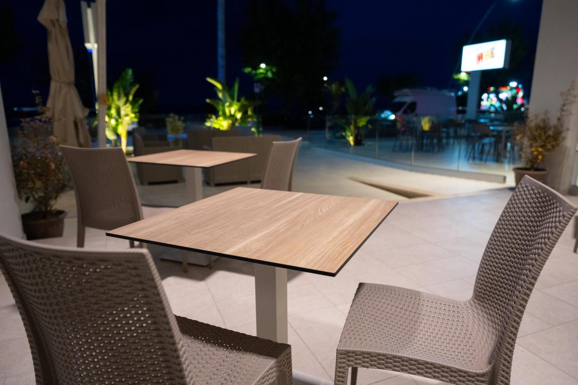 Hotel Petite Fleur Alba Adriatica Ngoại thất bức ảnh