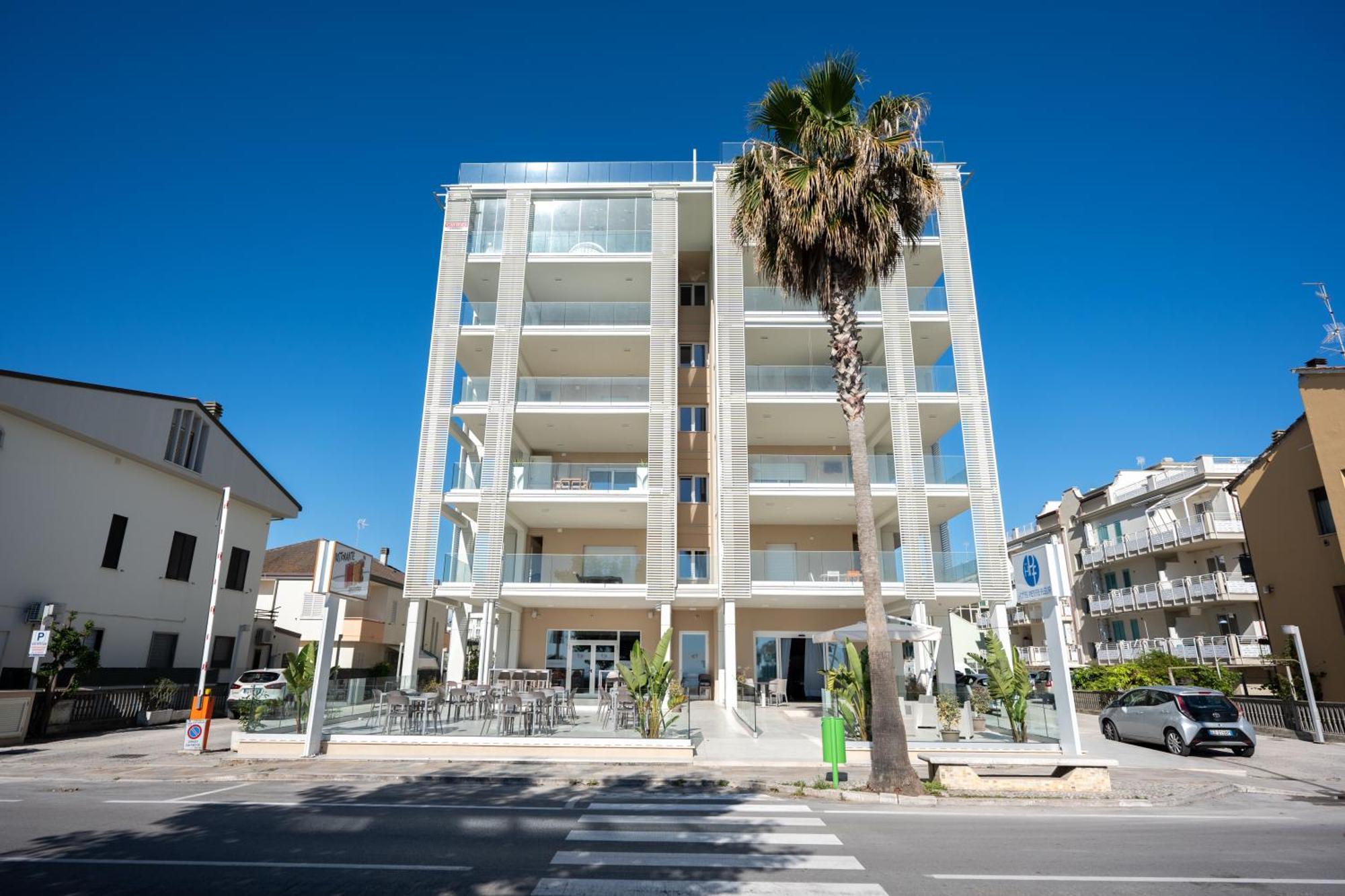 Hotel Petite Fleur Alba Adriatica Ngoại thất bức ảnh